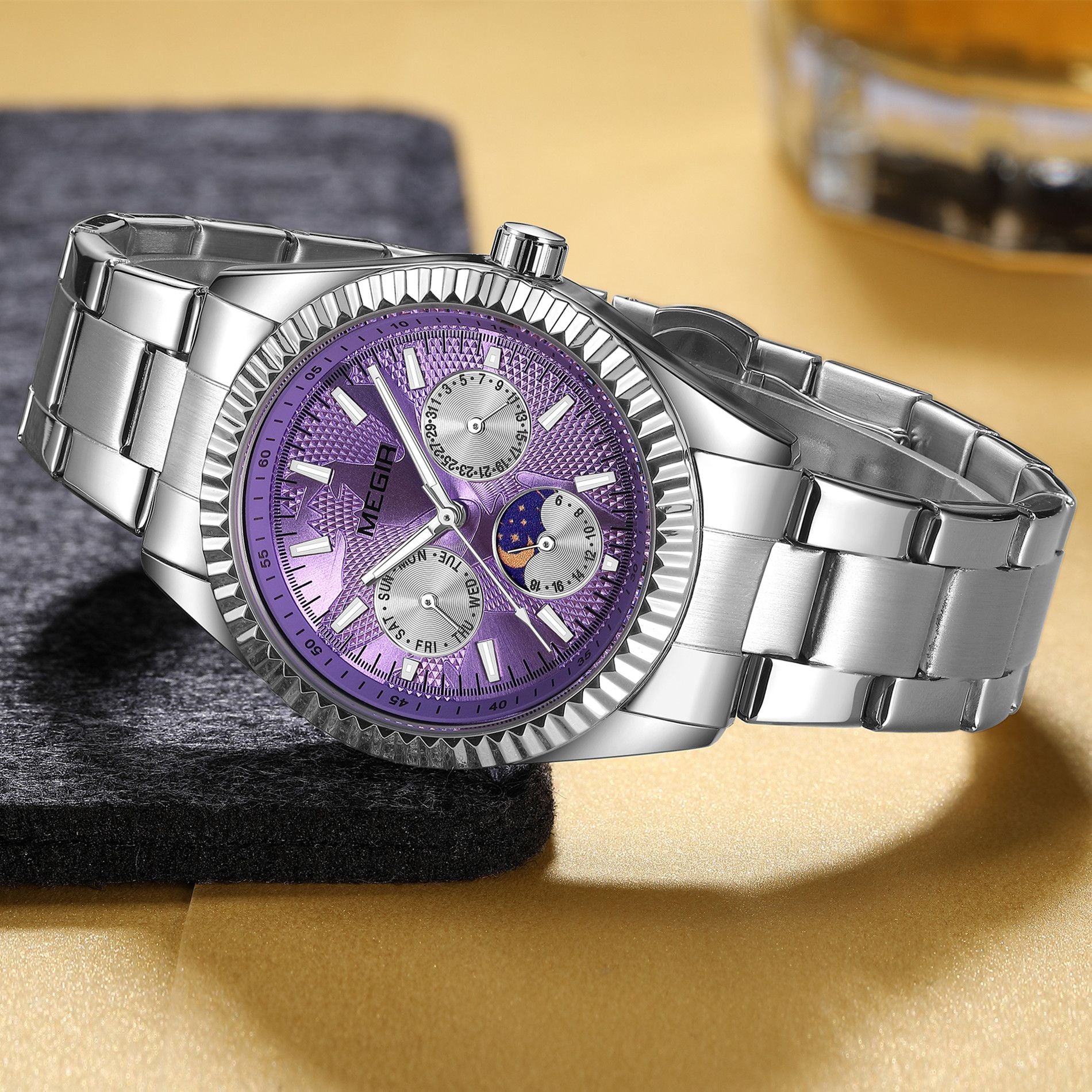 Luminous Quartz Men's Wristwatch